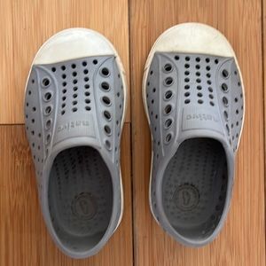 Gray Native C5 (size 5)